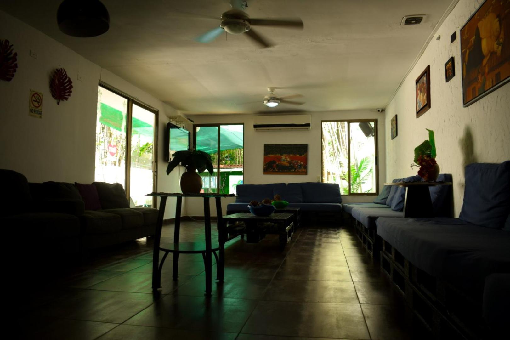 Hostal Loco Coco Loco Panama City Exterior photo
